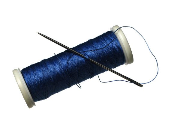 синие нитки